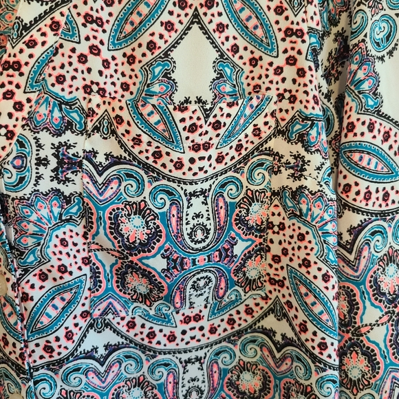 Express Portofino patterned button down blouse - Picture 6 of 6